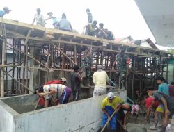 Peduli Sarana Ibadah, Satgas Yonarmed 1 Kostrad Bantu Warga Gotong Royong Bangun Sarana Masjid