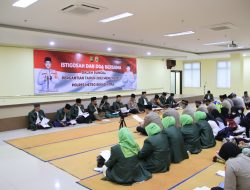 Dalam Rangka Pergantian Tahun Dari 2022 Menuju 2023 Polres Metro Bekasi Kota Gelar Istigosah dan Doa Bersama Anak Yatim