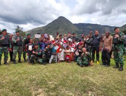 Awali Tahun 2023, Satgas Yonif Mekanis 203/AK Adakan Ibadah Bersama Masyarakat Distrik Pirime