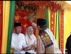 Komandan Lanal Sabang Disambut Prosesi Adat Peusijuek di Pendopo Walikota Sabang