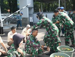 Danlanal Bandung Pimpin Upacara Bendera dan Kenaikan Pangkat Bintara, Tamtama serta PNS Lanal Bandung