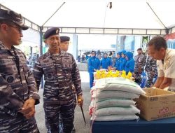 Jelang Hari Raya Idul Fitri, TNI AL Wilayah Sabang Bagikan Paket Lebaran dan Gelar Bazar Murah