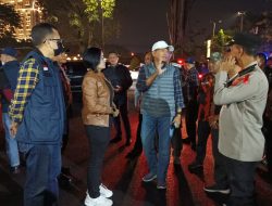 Komandan Lanal Bandung Bersama Unsur Forkopimda Kota Bandung Monitoring Kewilayahan Malam Perayaan Idul Fitri Tahun 1444 H/2023 M