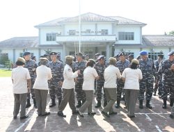 Lanal TBA Gelar Apel Khusus dan Halal Bihalal Idul Fitri 1444 H/2023 M Bersama Prajurit dan PNS Lanal TBA