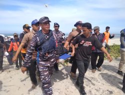 Tim SAR TNI AL Lanal Bengkulu Laksanakan Pencarian Warga Palembang Yang Tenggelam Di Pantai Panjang Bengkulu