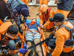 Gerak Cepat, Prajurit Posal Lampulo Lanal Sabang Evakuasi Crew Kapal MV. Majestic Island Di Selat Benggala Aceh
