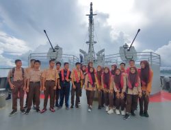 Tingkatkan Wawasan Bahari, Pramuka Saka Bahari Binaan Lanal Simeulue On Board di KRI Bontang-907