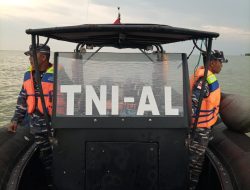 Pos TNI AL Tanjung Medang Laksanakan SAR Orang Tenggelam di Perairan Selat Malaka