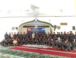 Penuh Khidmat Prajurit Lanal Bengkulu Saat Laksanakan Ziarah Rombongan dan Tabur Bunga Serta Doa Bersama