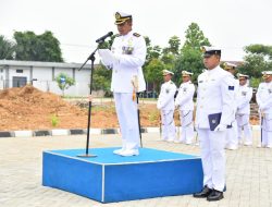 Upacara Peringatan Hari Ulang Tahun TNI Angkatan Laut Ke-78 di Lantamal XII