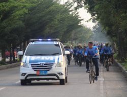 Tingkatkan Kesehatan dan Kebugaran Tubuh, Danlanal Dumai Gowes Bersama Prajurit