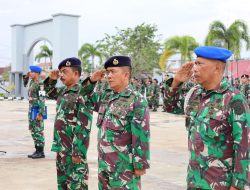 Komandan Lanal Dumai Pimpin Upacara Bendera 17an di Mako Lanal Dumai