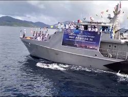 Upacara Tabur Bunga di Laut Dalam Rangka HUT Armada RI di Lanal Tarempa