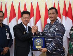 Kunjungan Kerja Ke Kabupaten Rokan Hilir, Danlanal Dumai Tandatangani Lahan Pinjam Pakai Posal Bagansiapiapi