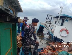 Pos TNI AL Bengkalis Laksanakan SAR Kapal Tenggelam di Perairan Tanjung Buton Kabupaten Siak