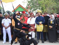 Komandan Lanal TBA Hadiri Rapat Paripurna dan Prosesi Kesultanan Hari Jadi Kota Tanjungbalai Ke-403
