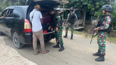 Cegah Peredaran Barang Ilegal Satgas Pamtas Statis RI-PNG Yonif 122/TS Pos Yamara Laksanakan Pemeriksaan Kendaraan