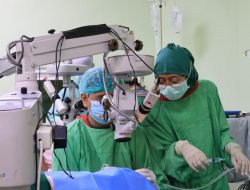 Layani dengan Hati, Polda DIY Adakan Operasi Katarak Gratis untuk Masyarakat